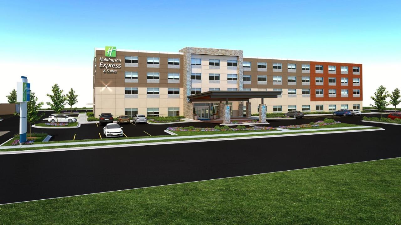 Holiday Inn Express & Suites - Watertown, An Ihg Hotel Exterior photo